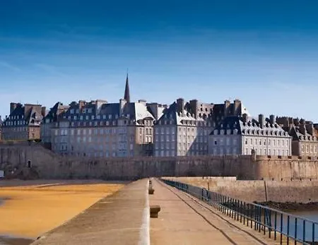 La Coloniale *